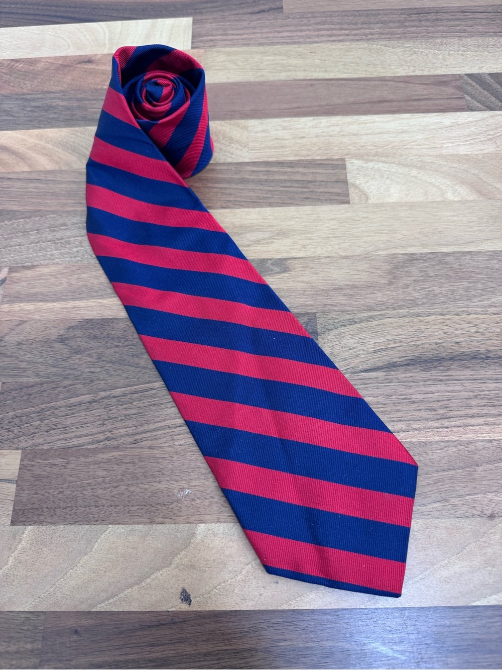 Polo Ralph Lauren Silk men’s neck tie navy blue red classic style